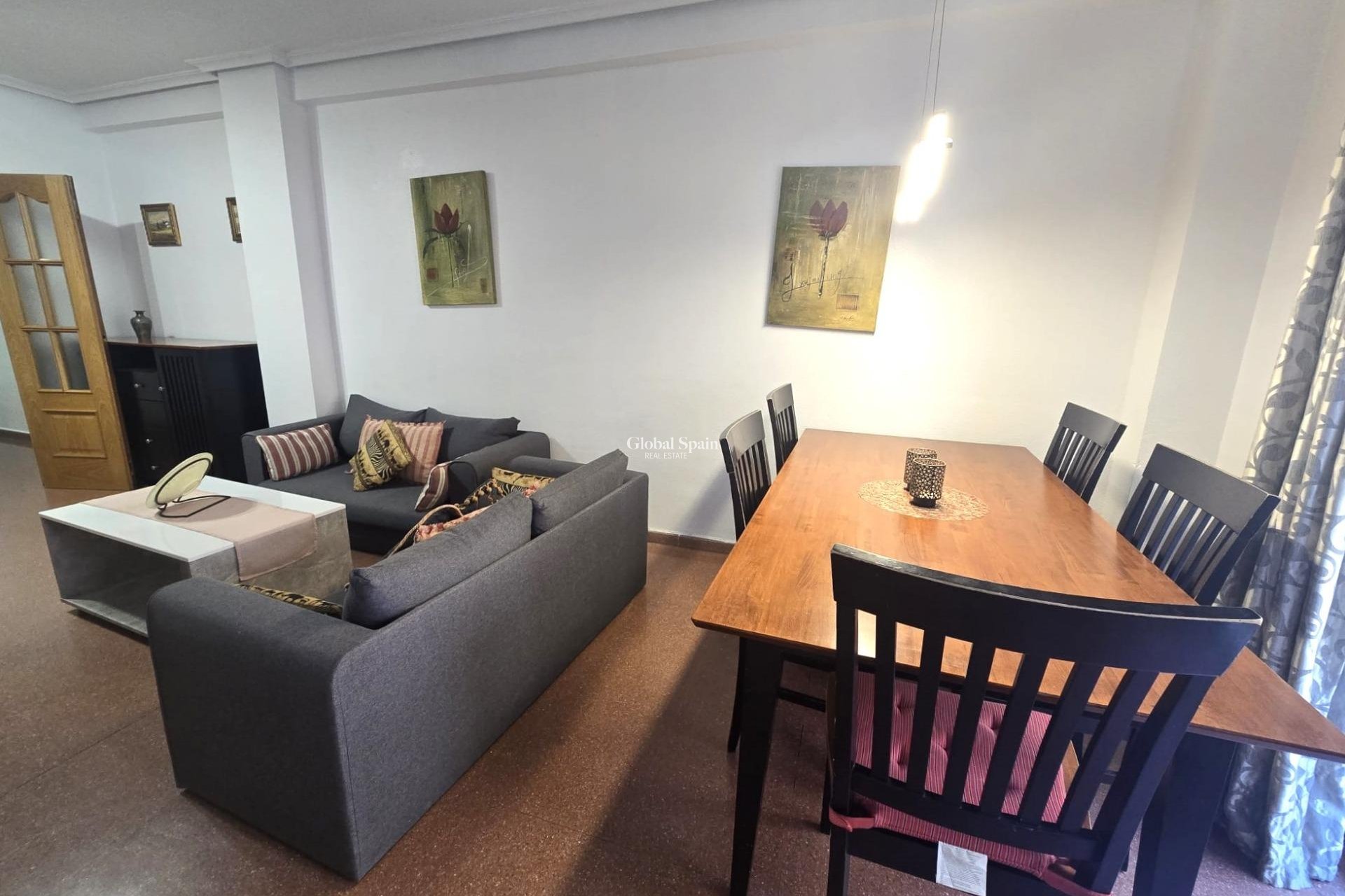 Revente - APPARTEMENT -
TORREVIEJA - Las Piscinas Naturales