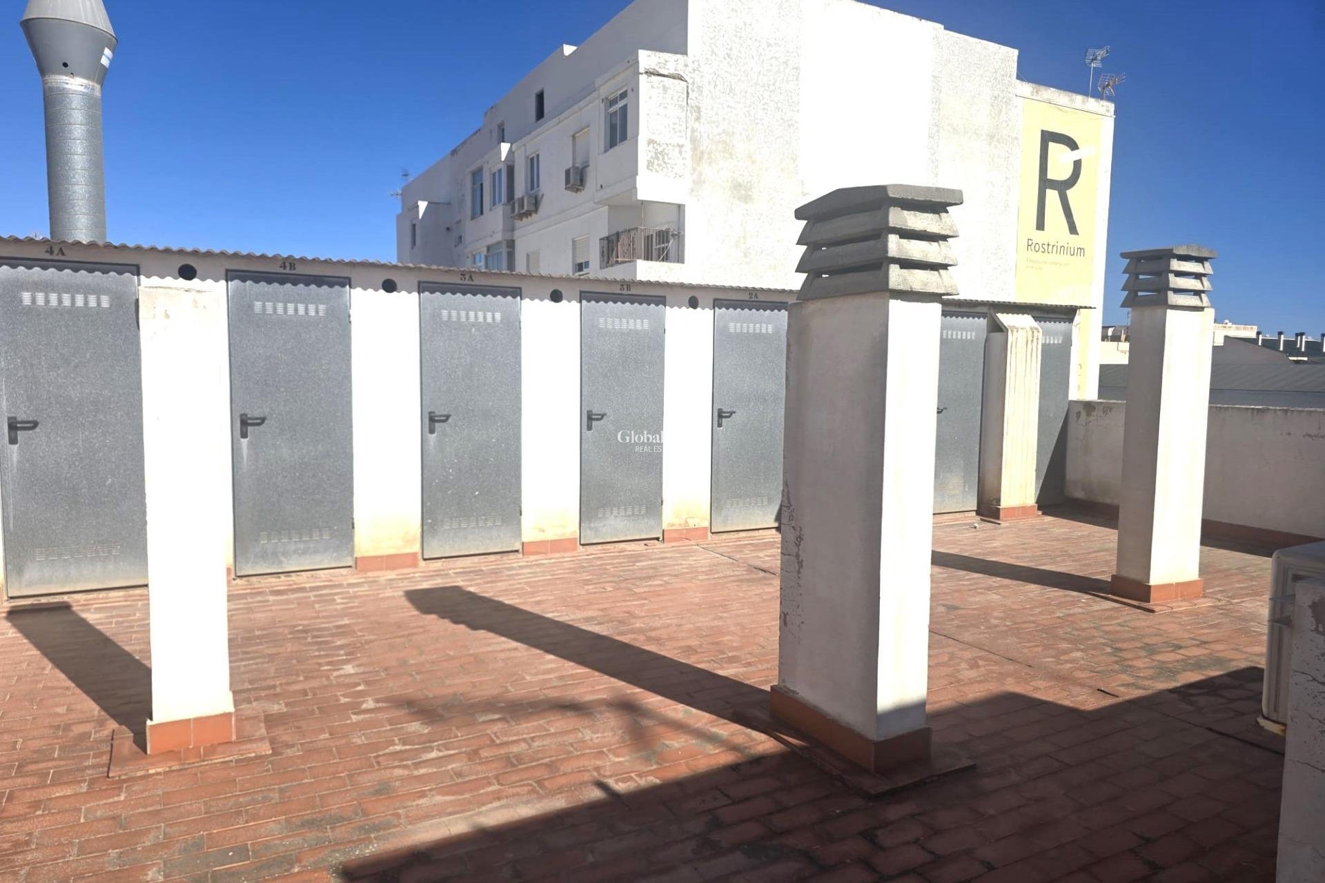 Revente - APPARTEMENT -
TORREVIEJA - Las Piscinas Naturales