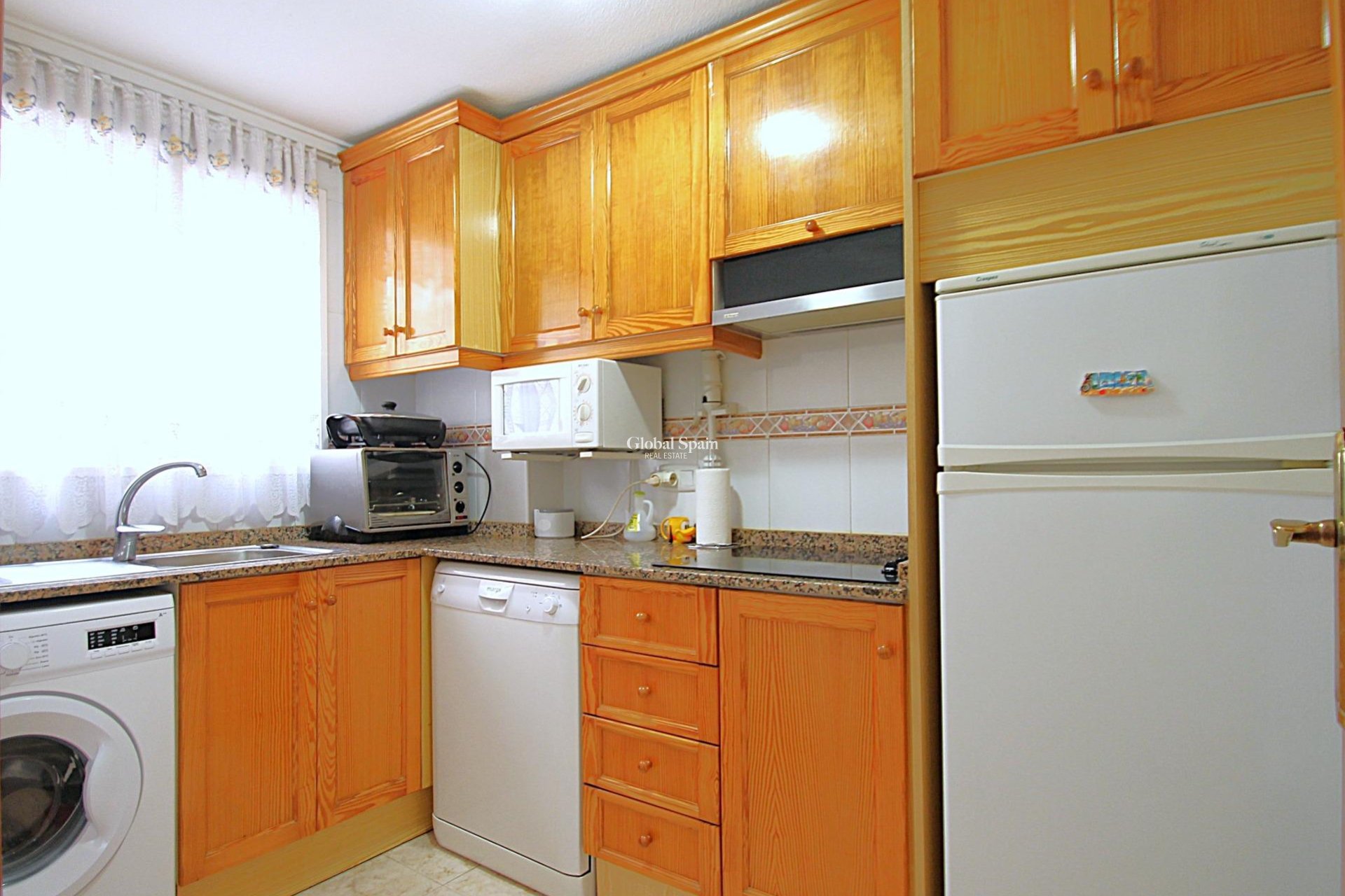 Revente - APPARTEMENT -
TORREVIEJA - Las Piscinas Naturales