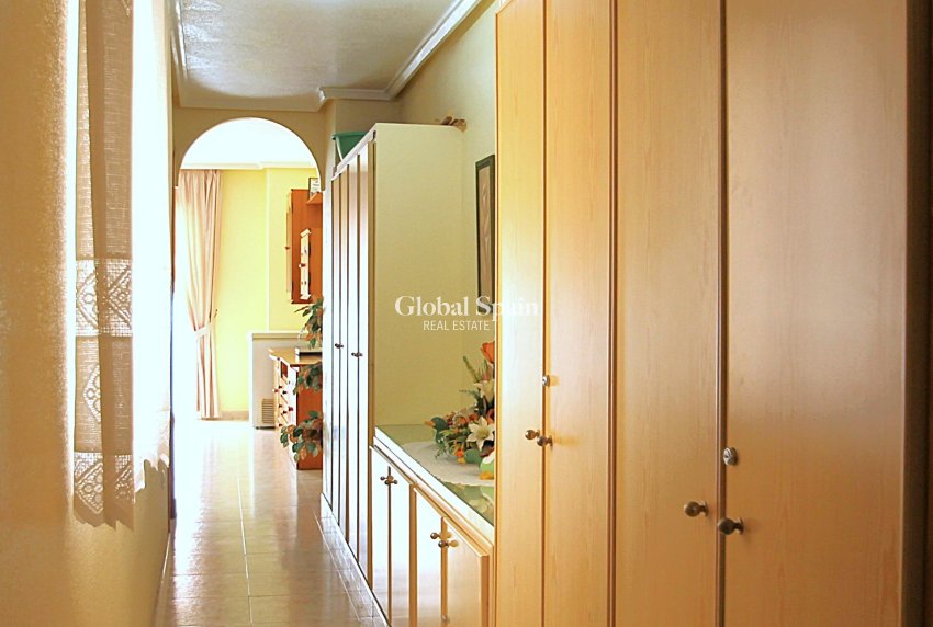 Revente - APPARTEMENT -
TORREVIEJA - Las Piscinas Naturales