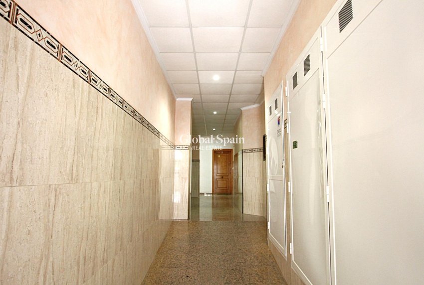 Revente - APPARTEMENT -
TORREVIEJA - Las Piscinas Naturales
