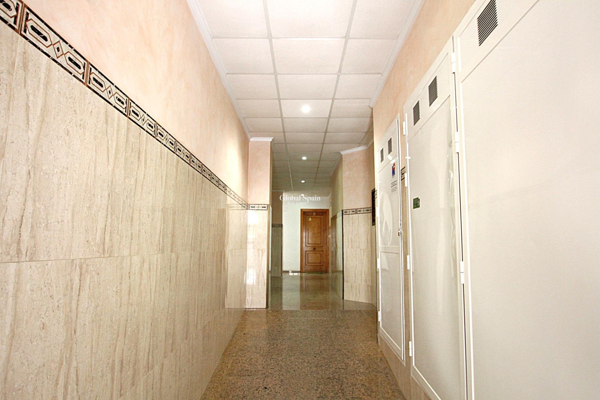 Revente - APPARTEMENT -
TORREVIEJA - Las Piscinas Naturales