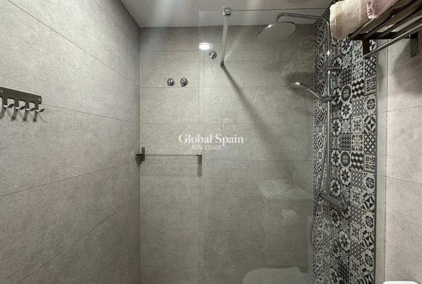 Revente - APPARTEMENT -
TORREVIEJA - LOS BALCONES - LOS ALTOS