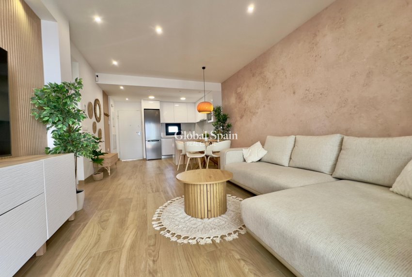 Revente - APPARTEMENT -
TORREVIEJA - LOS BALCONES - LOS ALTOS