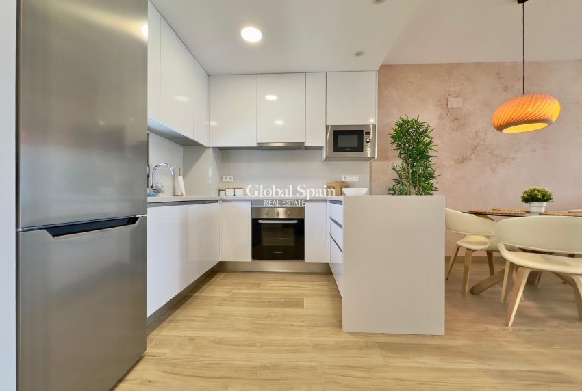 Revente - APPARTEMENT -
TORREVIEJA - LOS BALCONES - LOS ALTOS