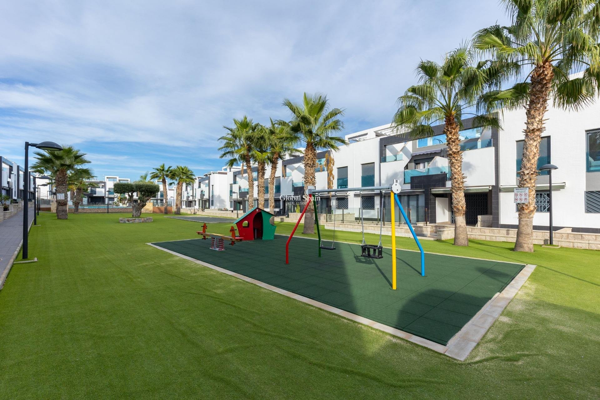 Revente - APPARTEMENT -
TORREVIEJA - LOS BALCONES - LOS ALTOS