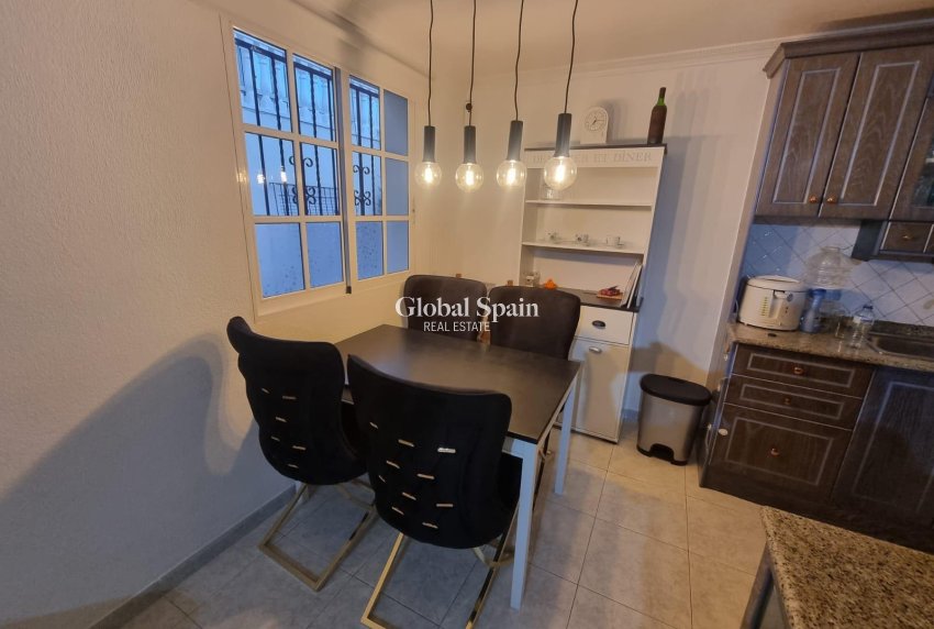Revente - APPARTEMENT -
TORREVIEJA - LOS BALCONES - LOS ALTOS
