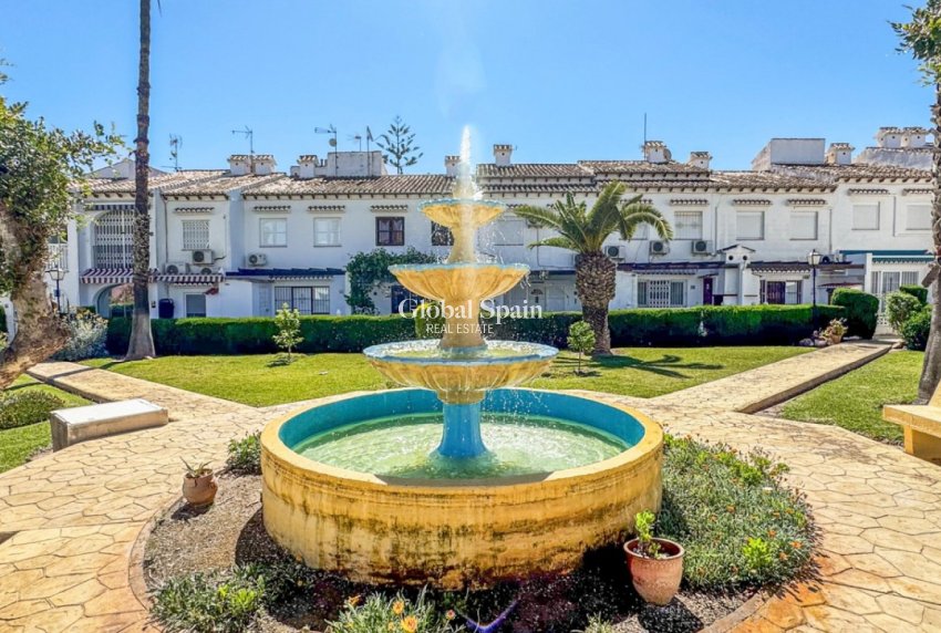Revente - APPARTEMENT -
TORREVIEJA - LOS BALCONES - LOS ALTOS