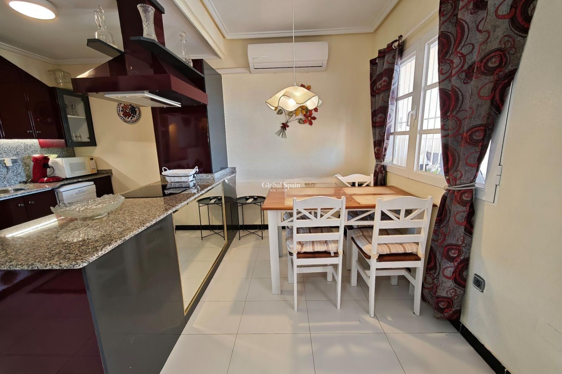 Revente - APPARTEMENT -
TORREVIEJA - LOS BALCONES - LOS ALTOS
