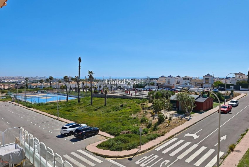 Revente - APPARTEMENT -
TORREVIEJA - LOS BALCONES - LOS ALTOS