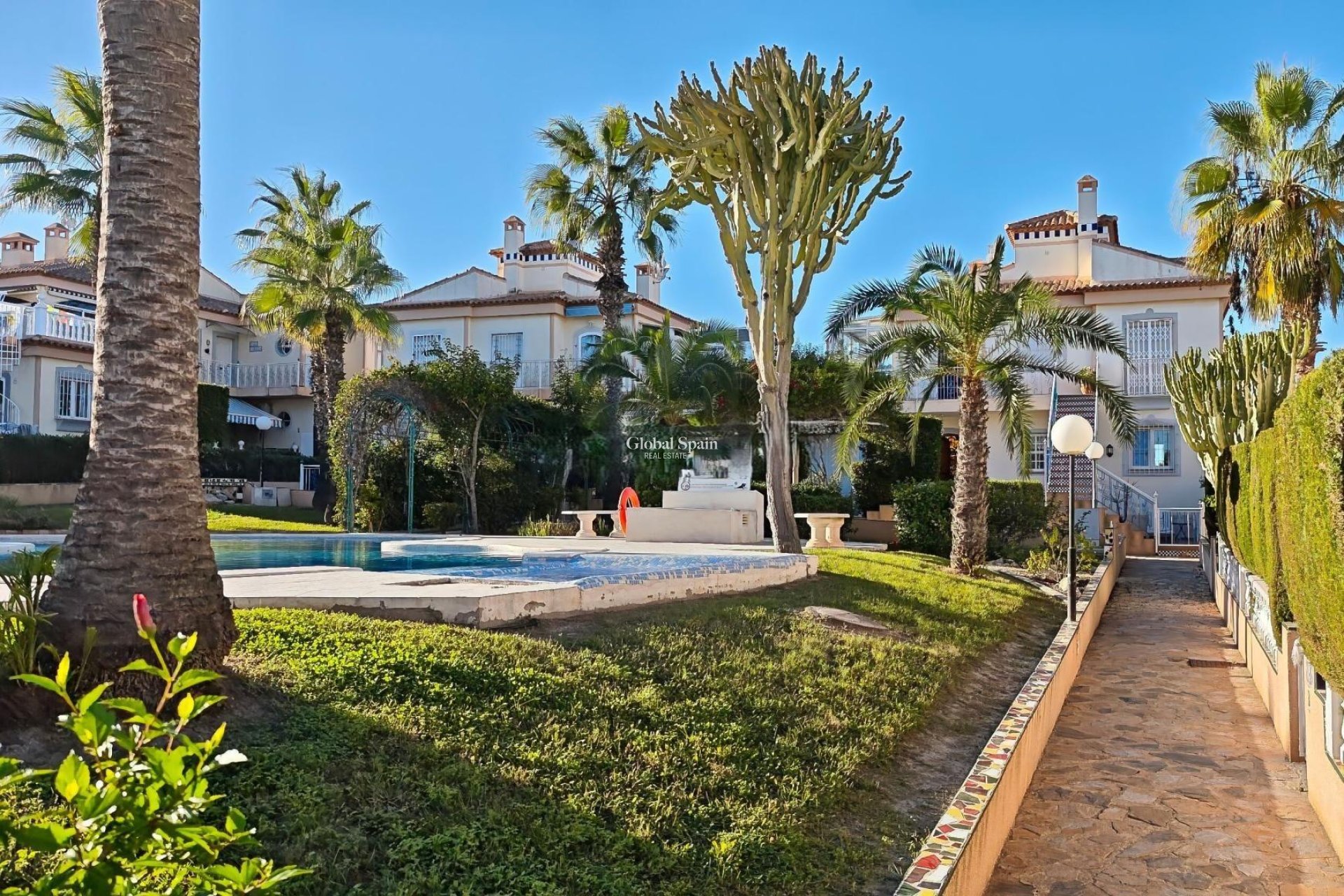 Revente - APPARTEMENT -
TORREVIEJA - LOS BALCONES - LOS ALTOS