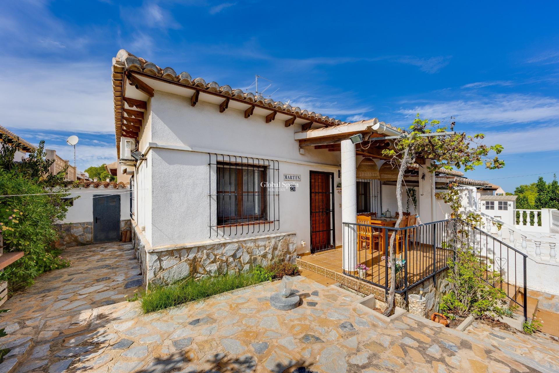 Revente - APPARTEMENT -
TORREVIEJA - LOS BALCONES - LOS ALTOS