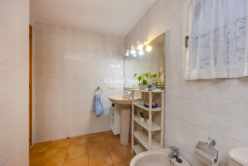 Revente - APPARTEMENT -
TORREVIEJA - LOS BALCONES - LOS ALTOS