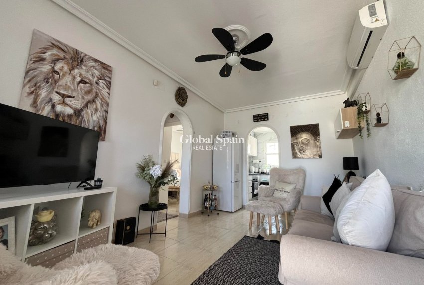 Revente - APPARTEMENT -
TORREVIEJA - LOS BALCONES - LOS ALTOS