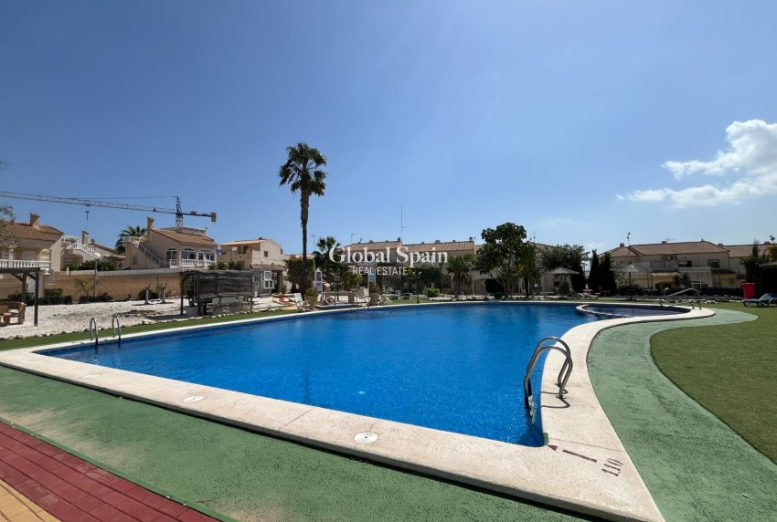 Revente - APPARTEMENT -
TORREVIEJA - LOS BALCONES - LOS ALTOS