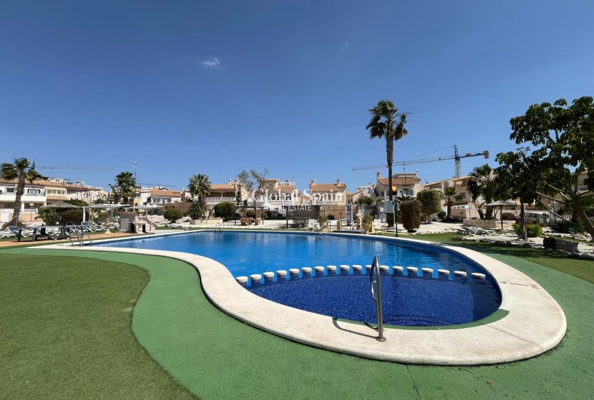 Revente - APPARTEMENT -
TORREVIEJA - LOS BALCONES - LOS ALTOS