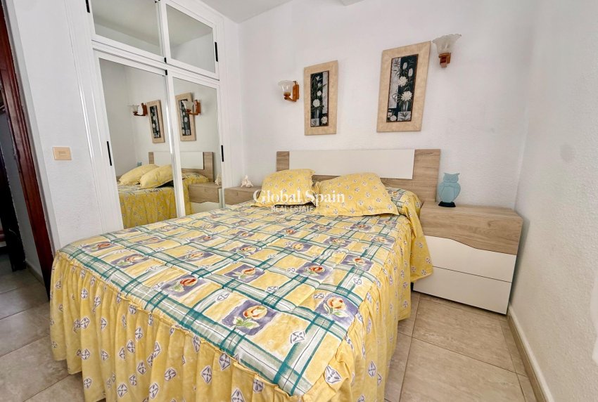 Revente - APPARTEMENT -
TORREVIEJA - Los Europeos