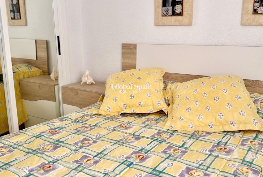 Revente - APPARTEMENT -
TORREVIEJA - Los Europeos