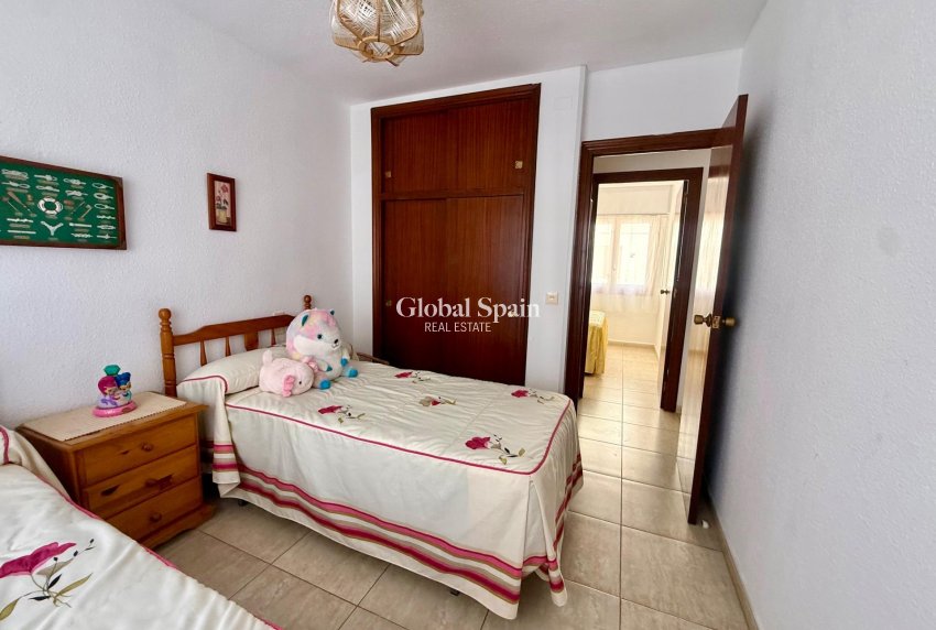 Revente - APPARTEMENT -
TORREVIEJA - Los Europeos