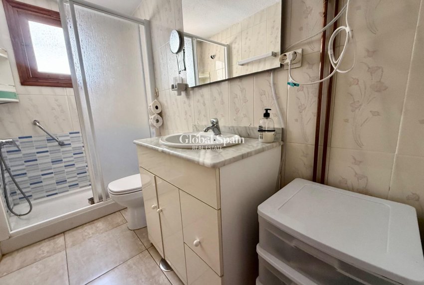 Revente - APPARTEMENT -
TORREVIEJA - Los Europeos