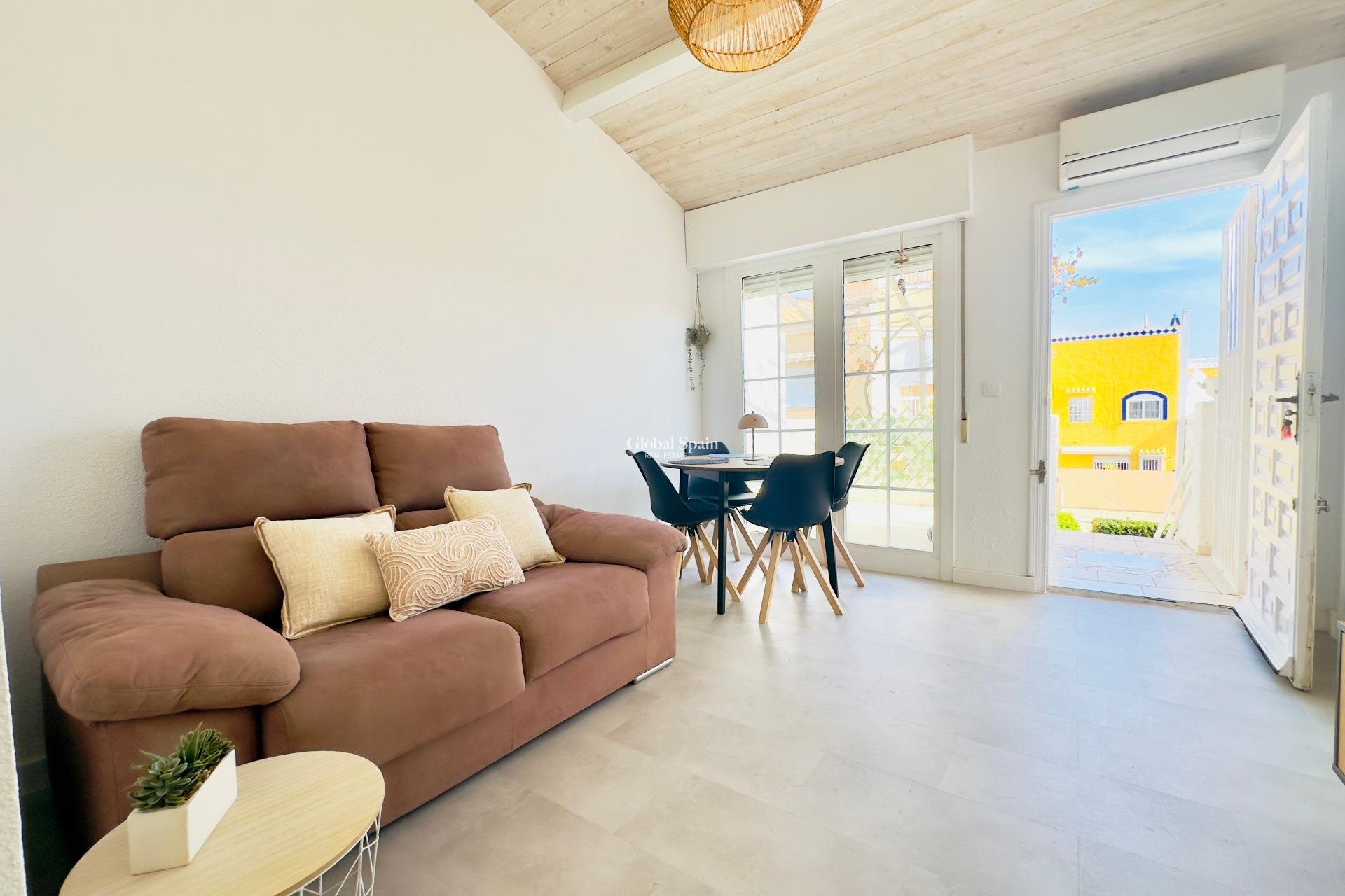 Revente - Appartement -
TORREVIEJA - Los Frutales