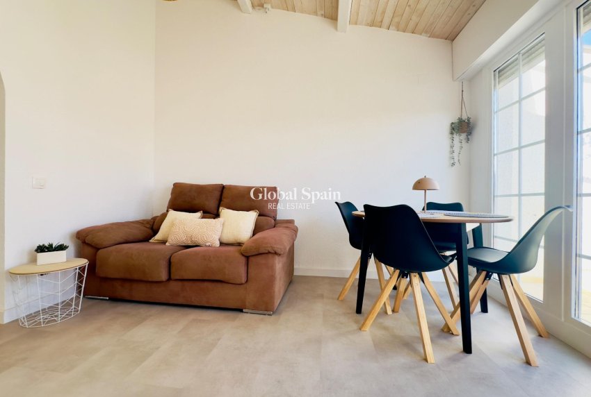 Revente - Appartement -
TORREVIEJA - Los Frutales