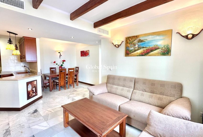 Revente - APPARTEMENT -
TORREVIEJA - Los Frutales