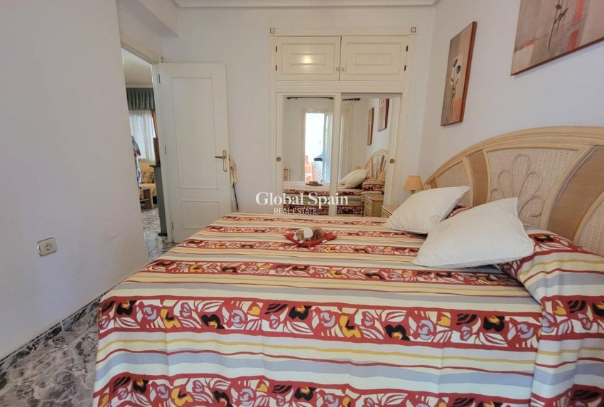 Revente - APPARTEMENT -
TORREVIEJA - Los Frutales