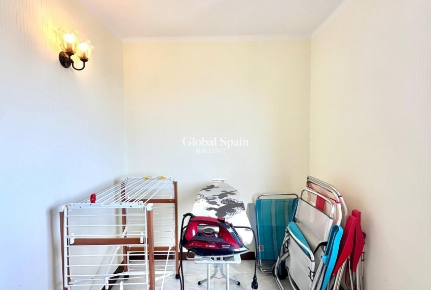 Revente - APPARTEMENT -
TORREVIEJA - Los Frutales