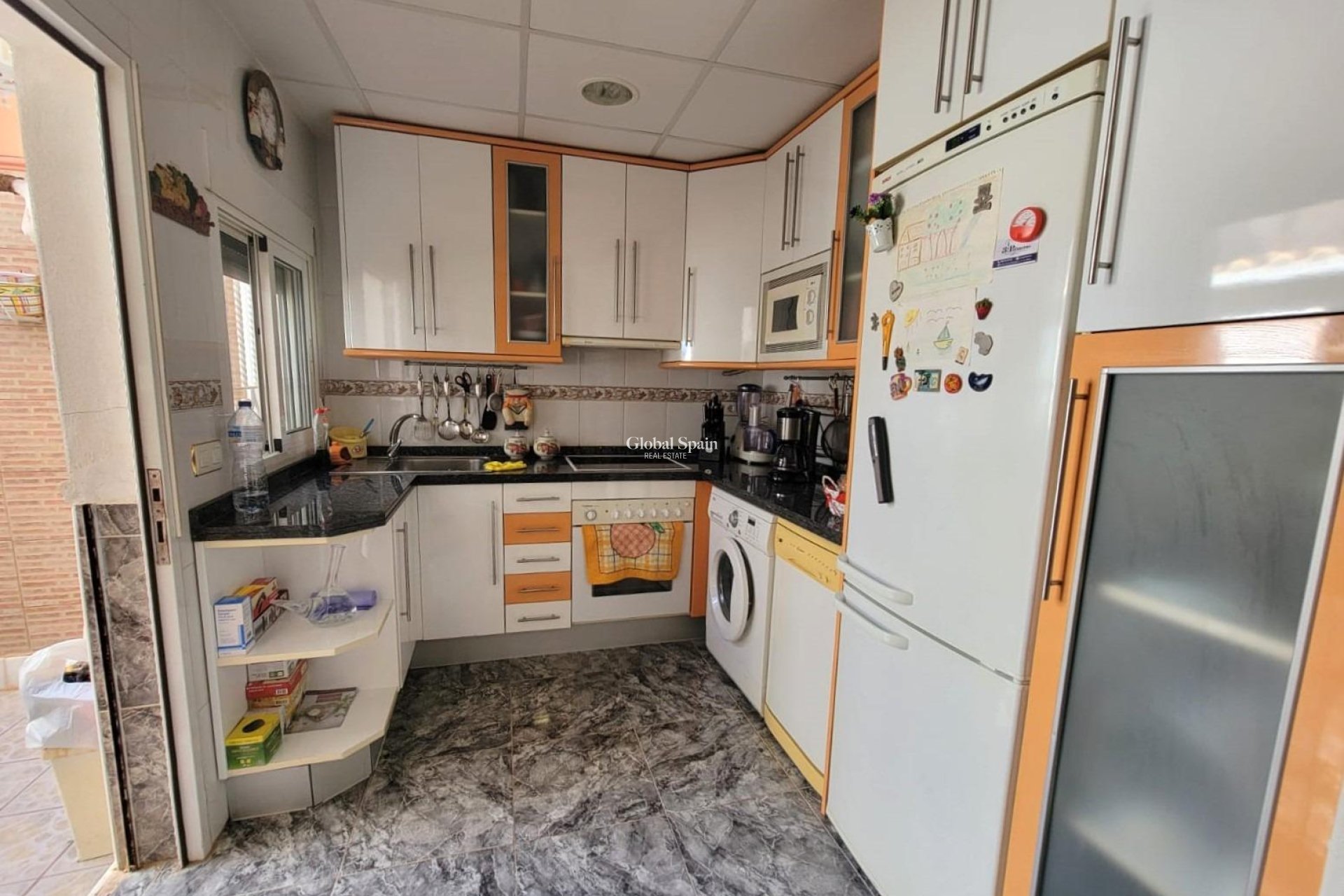 Revente - APPARTEMENT -
TORREVIEJA - Los Frutales