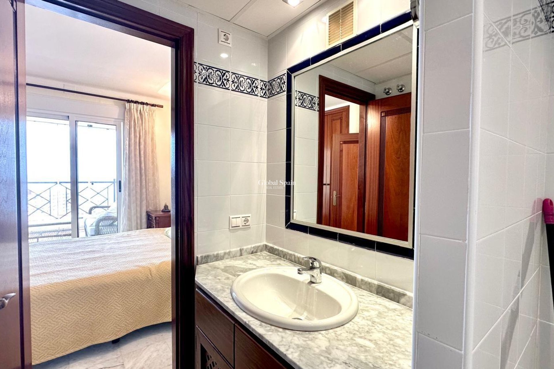 Revente - APPARTEMENT -
TORREVIEJA - Los Frutales