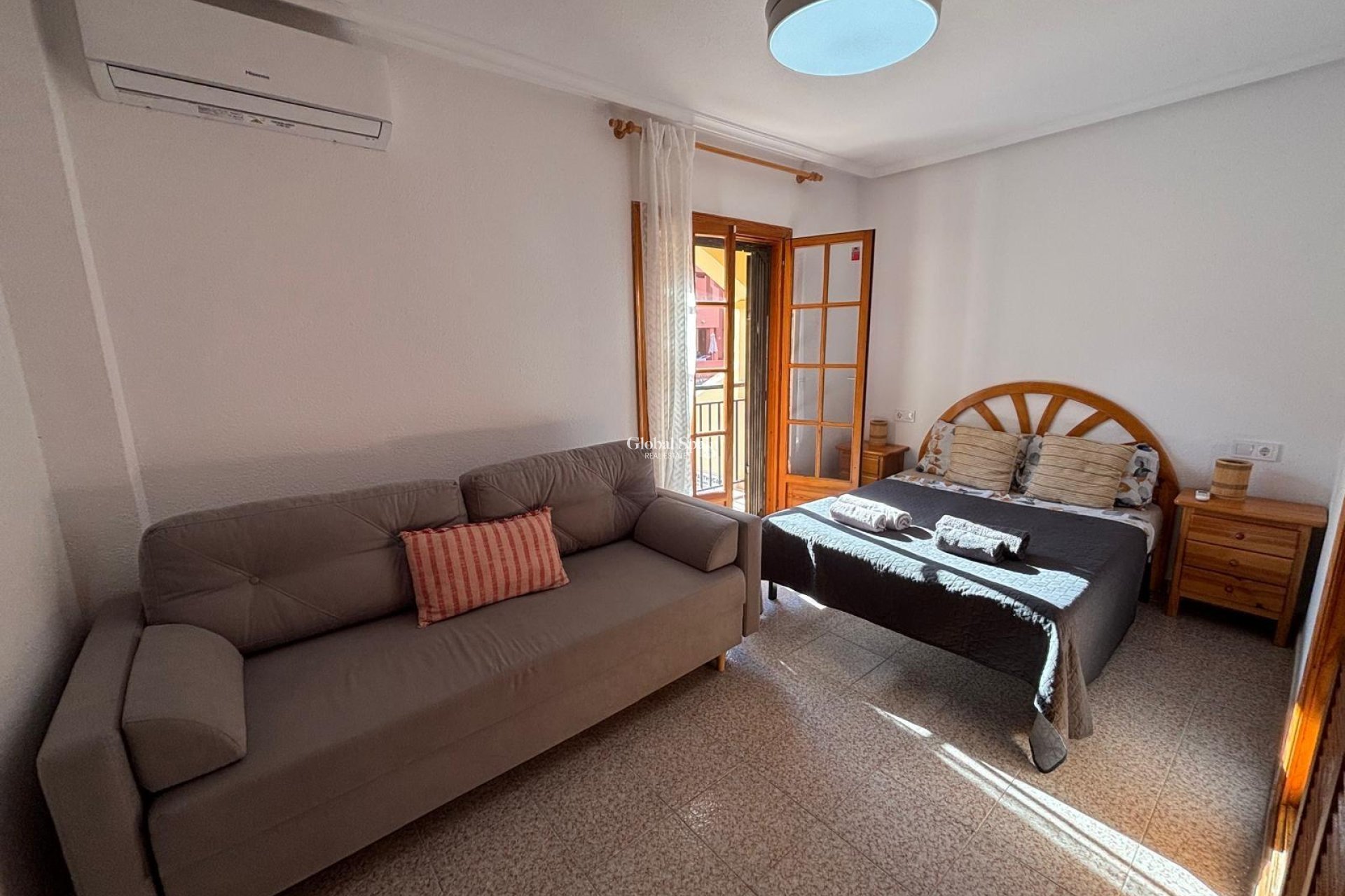 Revente - APPARTEMENT -
TORREVIEJA - Los Frutales