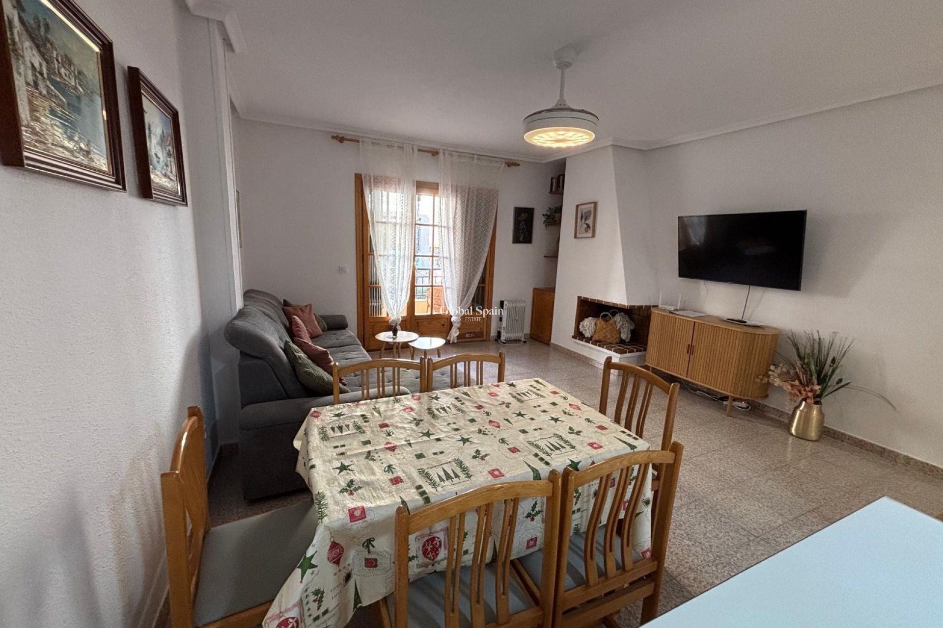 Revente - APPARTEMENT -
TORREVIEJA - Los Frutales