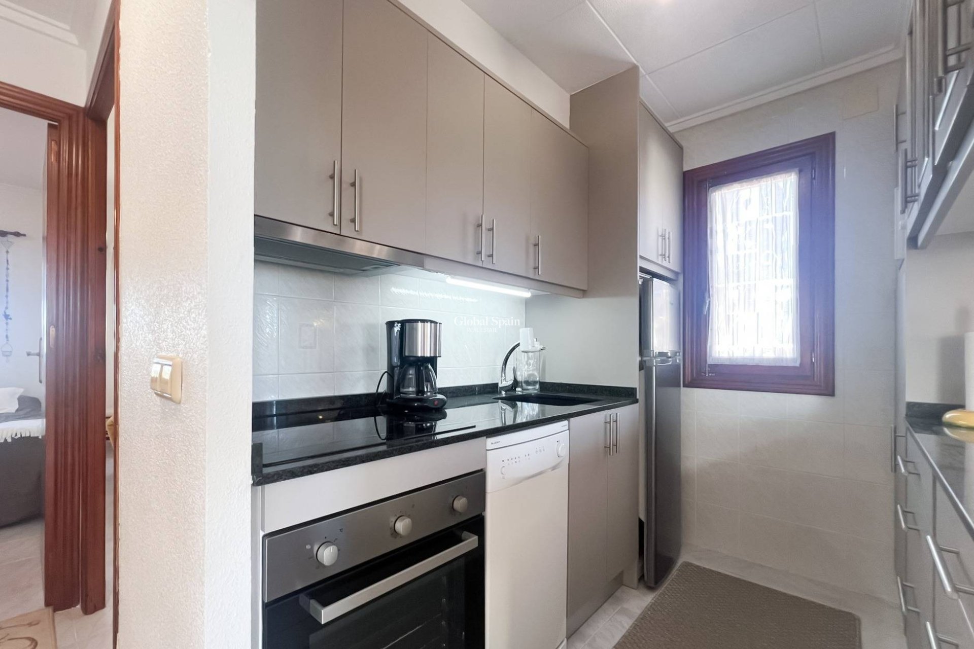 Revente - APPARTEMENT -
TORREVIEJA - Los Frutales