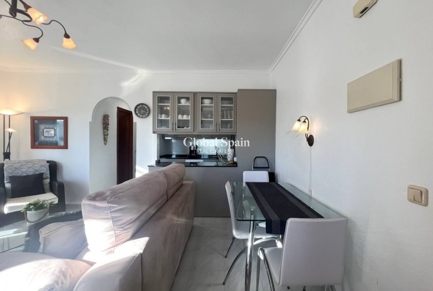 Revente - APPARTEMENT -
TORREVIEJA - Los Frutales