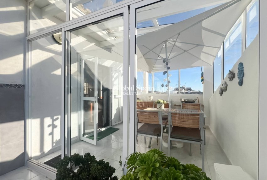 Revente - APPARTEMENT -
TORREVIEJA - Los Frutales