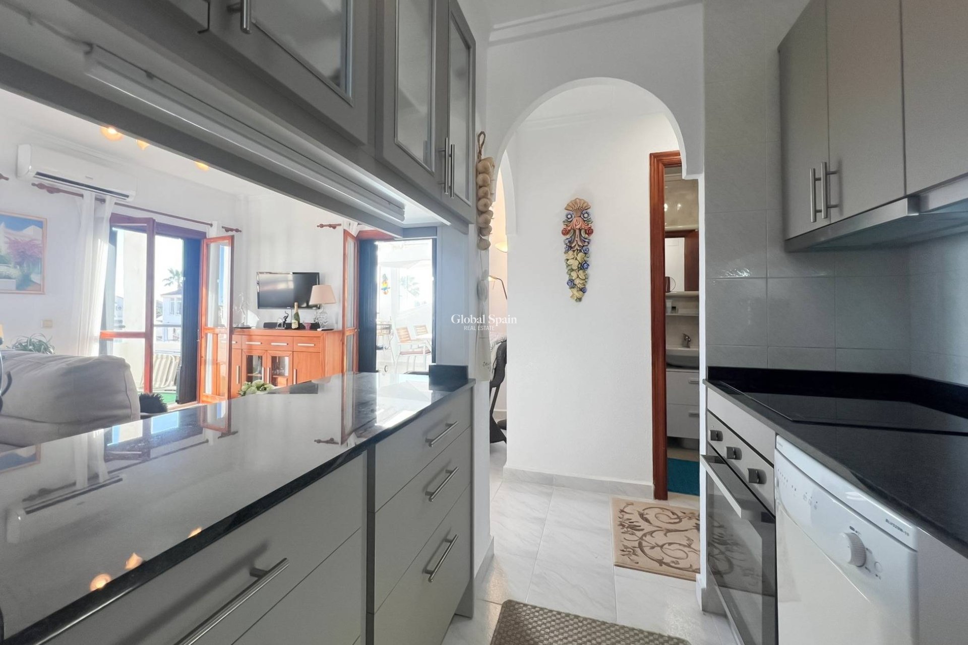 Revente - APPARTEMENT -
TORREVIEJA - Los Frutales