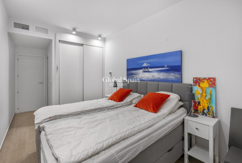 Revente - APPARTEMENT -
TORREVIEJA - Los Frutales