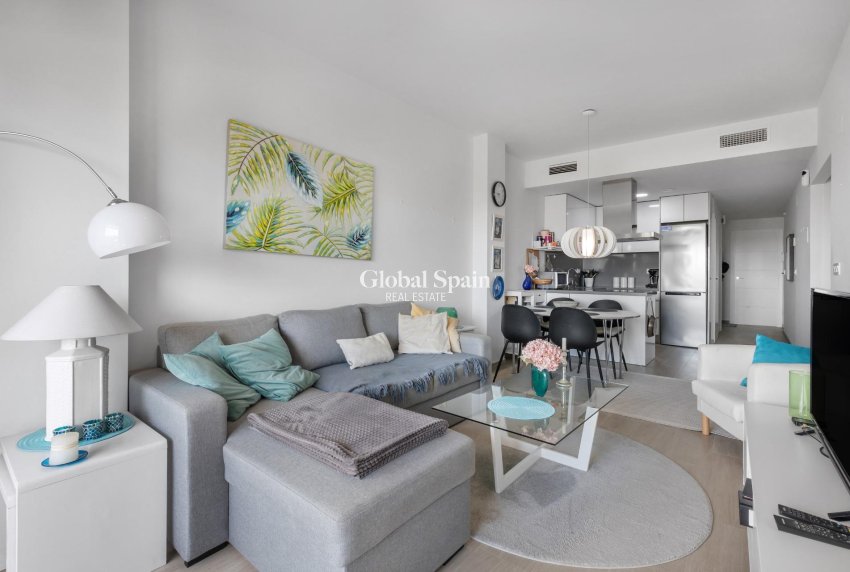 Revente - APPARTEMENT -
TORREVIEJA - Los Frutales