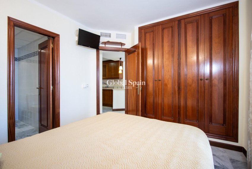 Revente - APPARTEMENT -
TORREVIEJA - Los Frutales