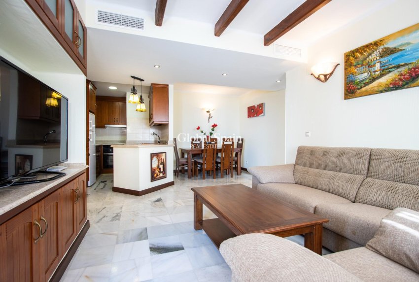 Revente - APPARTEMENT -
TORREVIEJA - Los Frutales