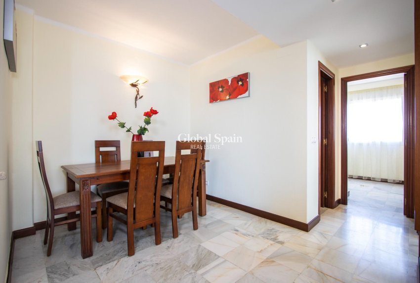 Revente - APPARTEMENT -
TORREVIEJA - Los Frutales