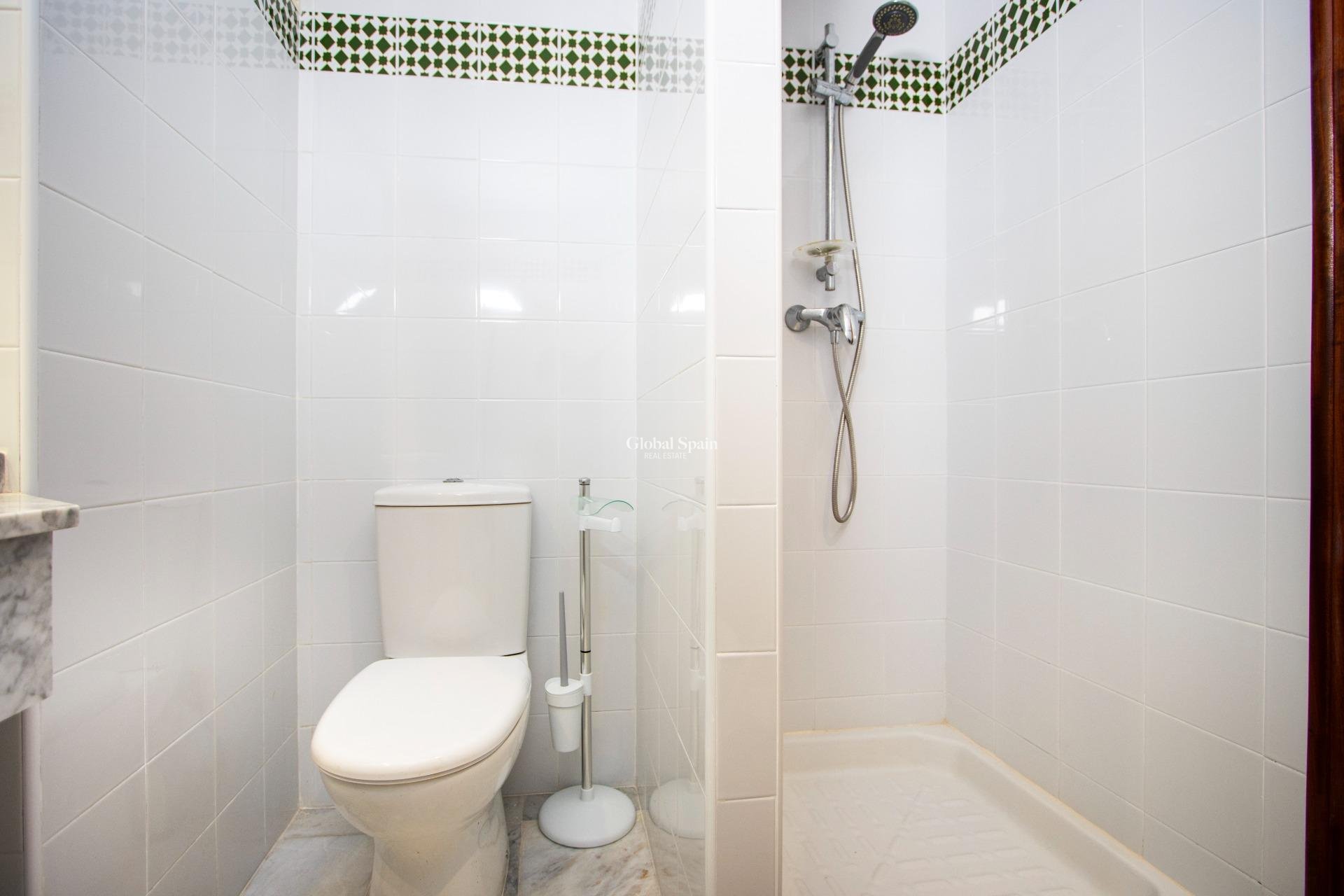Revente - APPARTEMENT -
TORREVIEJA - Los Frutales