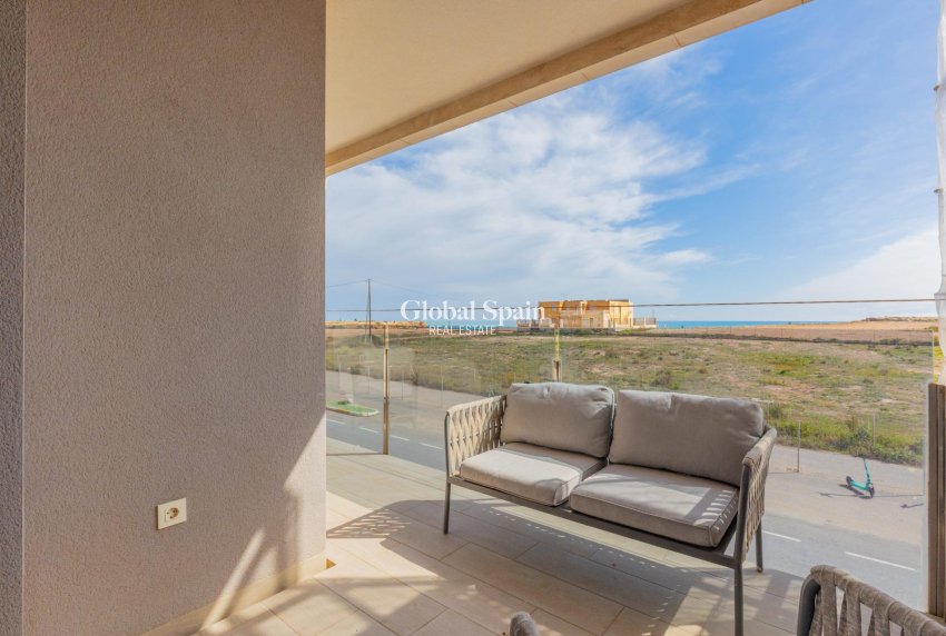 Revente - APPARTEMENT -
TORREVIEJA - Los Frutales