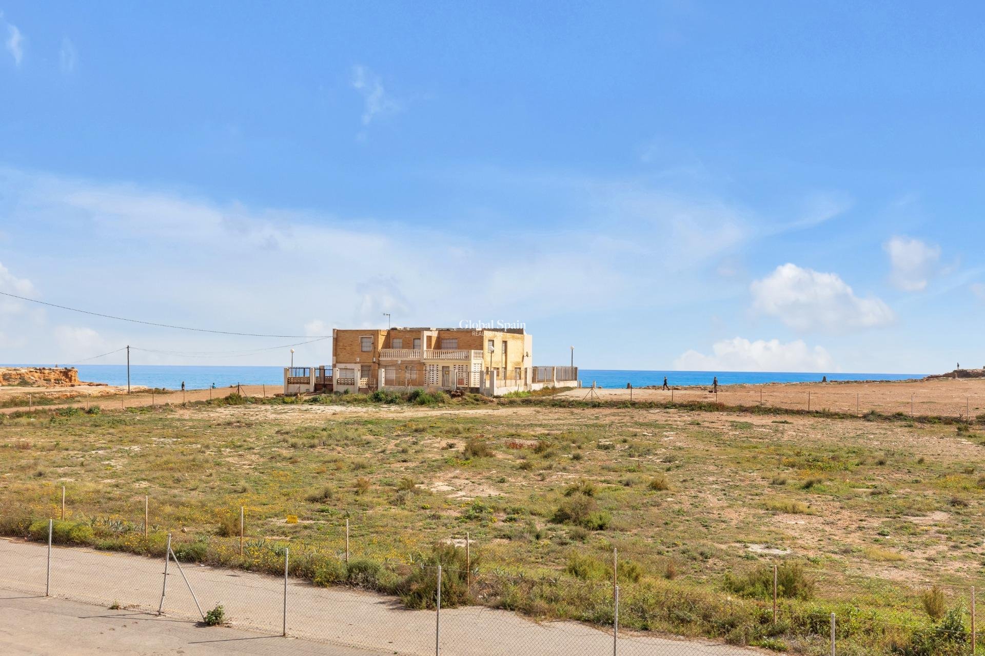 Revente - APPARTEMENT -
TORREVIEJA - Los Frutales