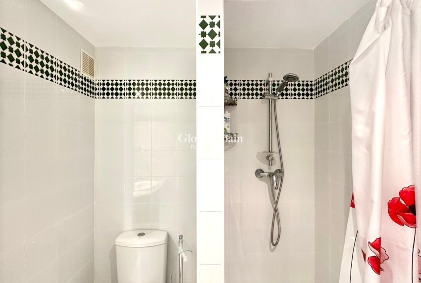 Revente - APPARTEMENT -
TORREVIEJA - Los Frutales