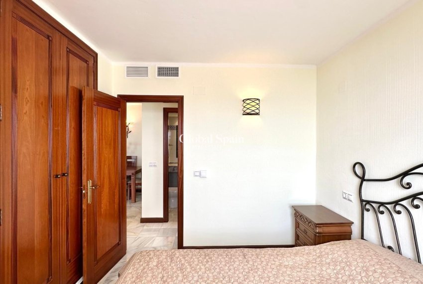 Revente - APPARTEMENT -
TORREVIEJA - Los Frutales