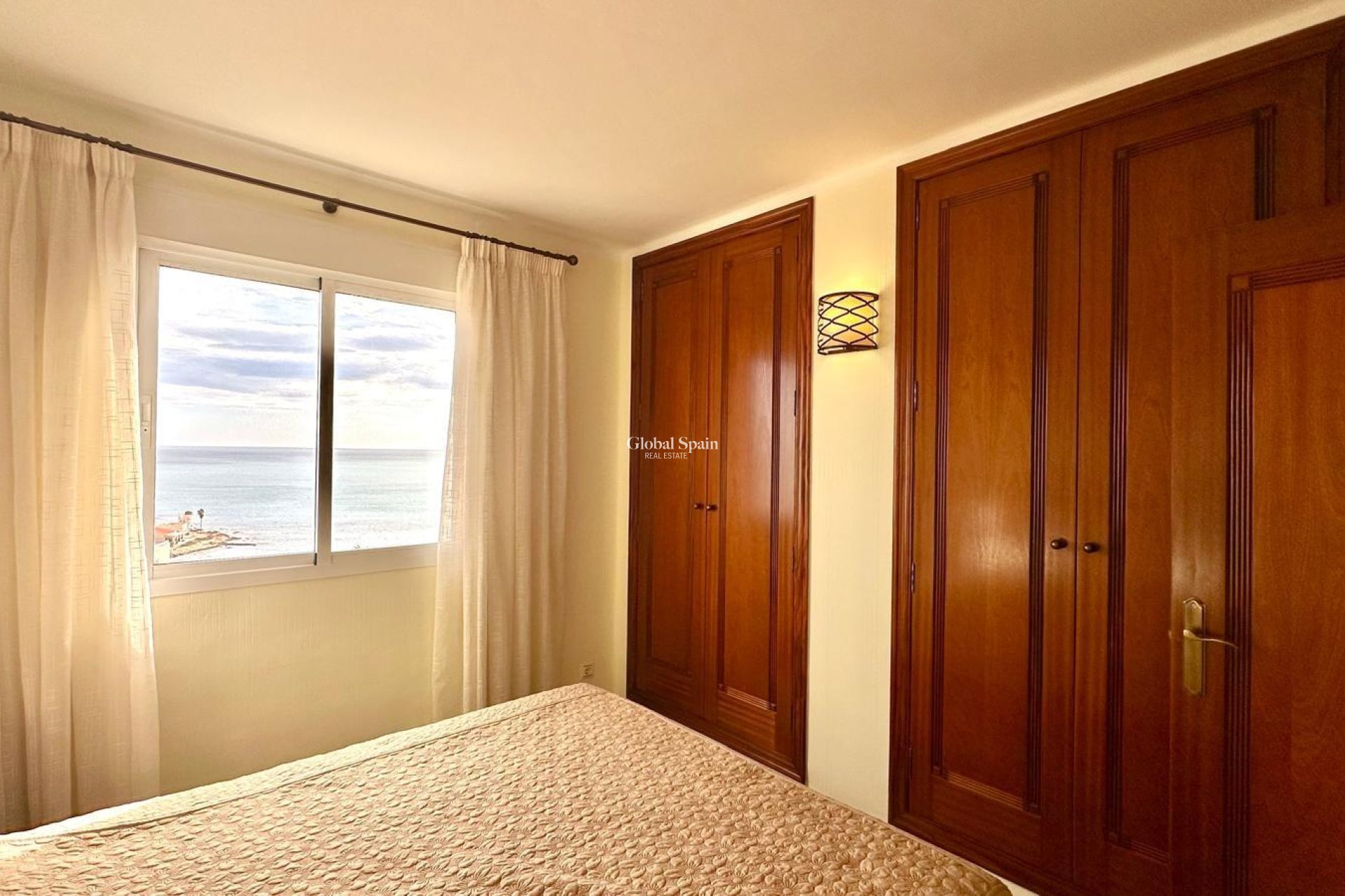 Revente - APPARTEMENT -
TORREVIEJA - Los Frutales