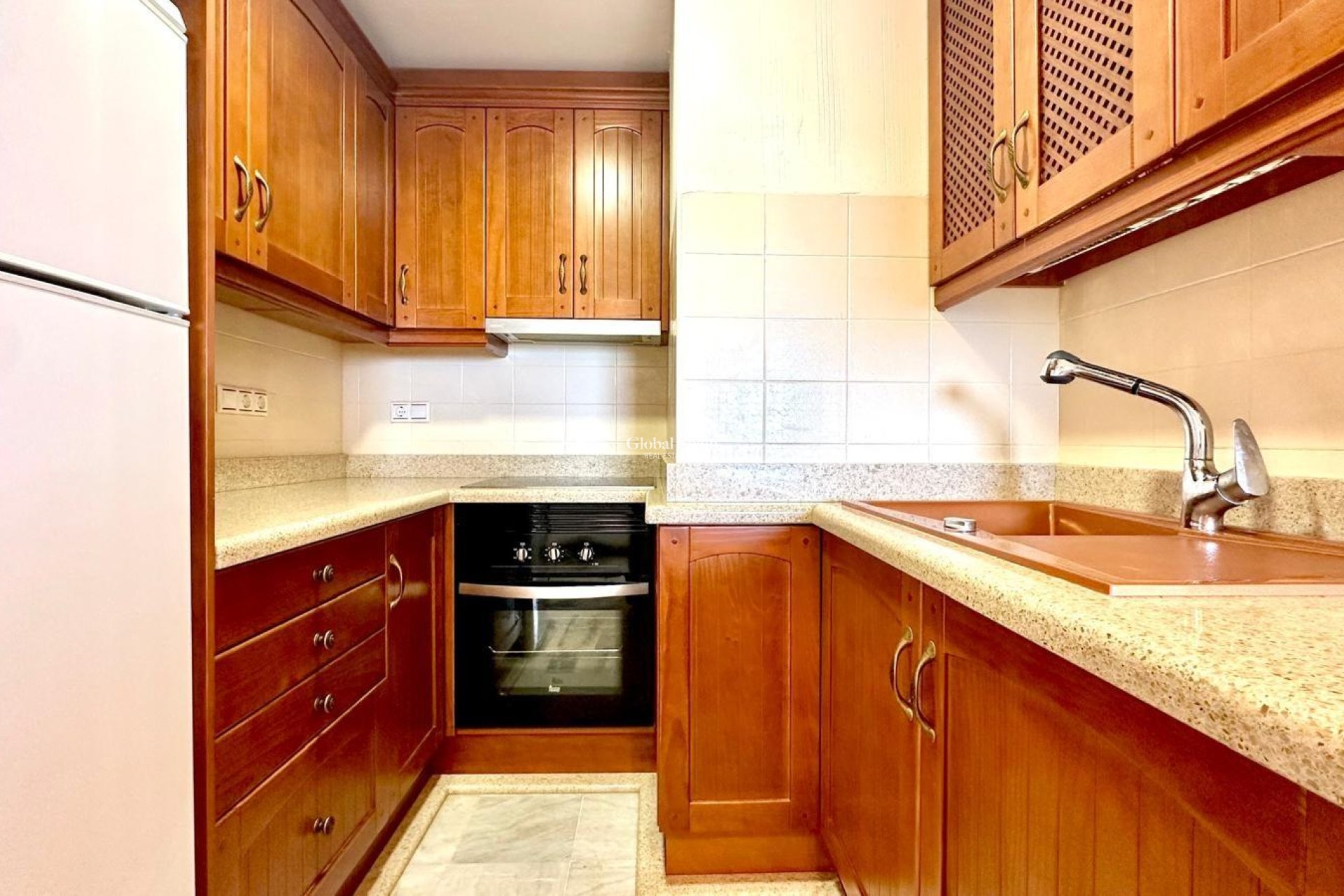 Revente - APPARTEMENT -
TORREVIEJA - Los Frutales