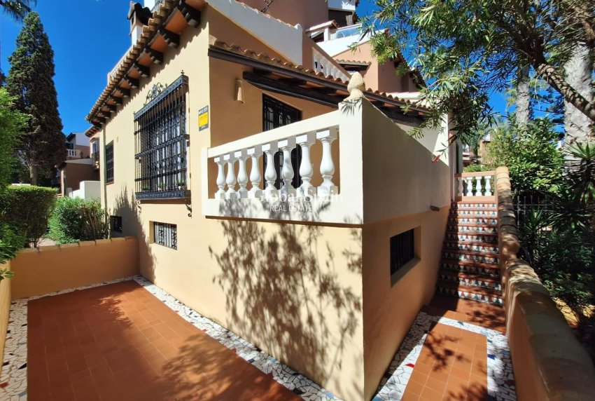 Revente - APPARTEMENT -
TORREVIEJA - Los Frutales